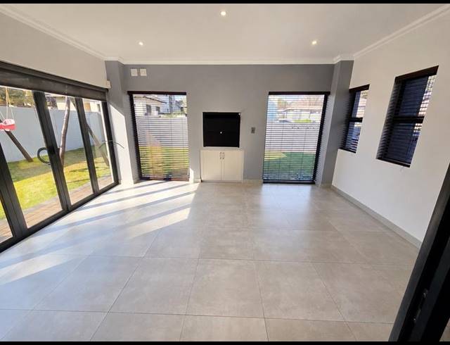 3 BEDROOM HOUSE FOR SALE IN RIETVALLEIRAND